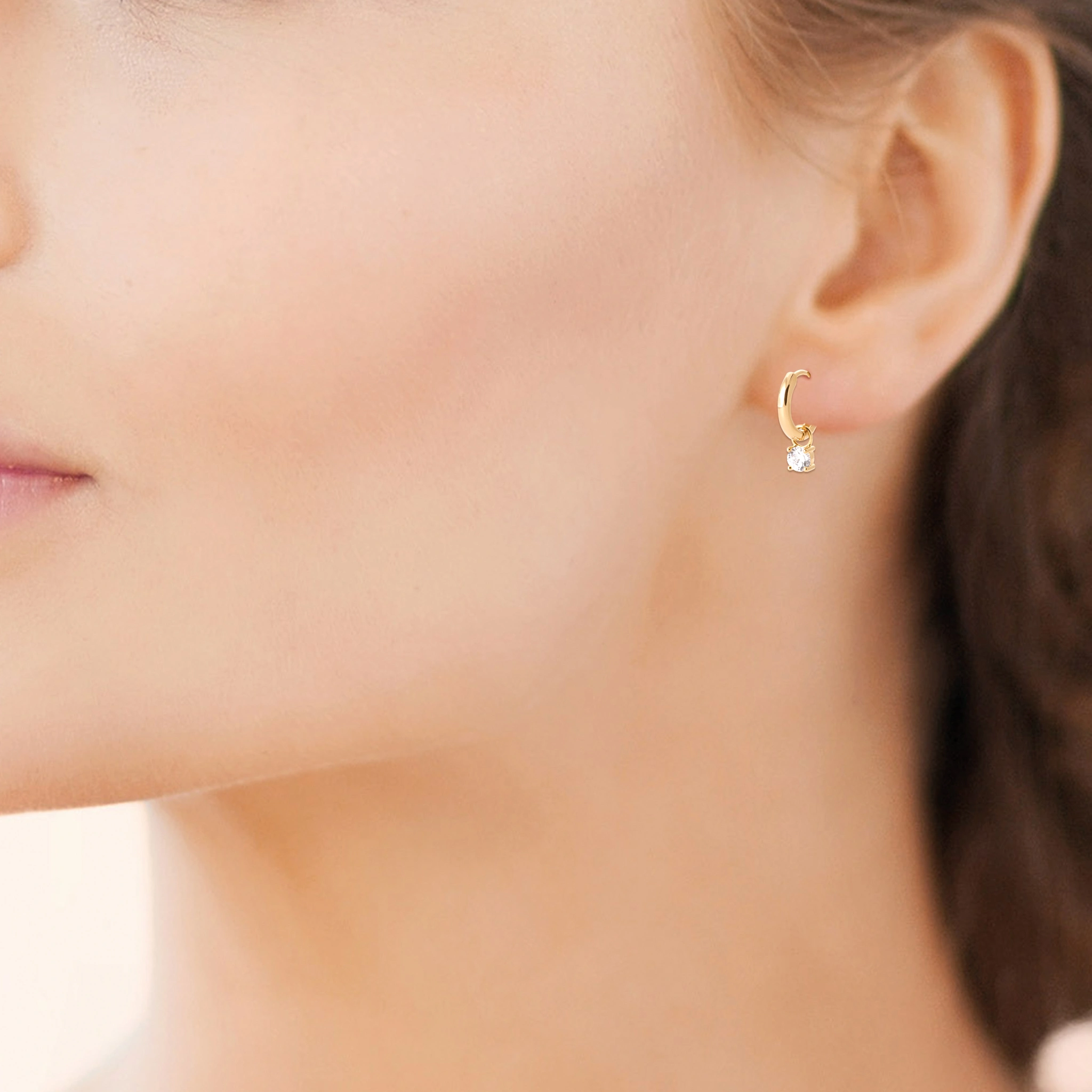 boucles d'oreilles or avec diamant
